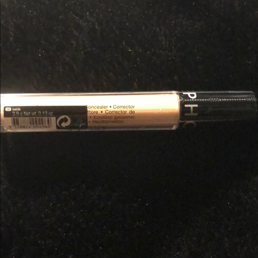 Sephora Concealer lightweight concealer -Sealed